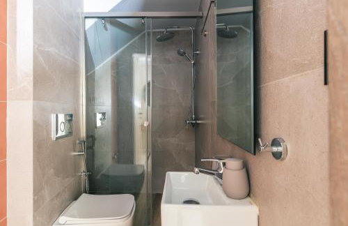 Isla Villas & Suites - Photo 31