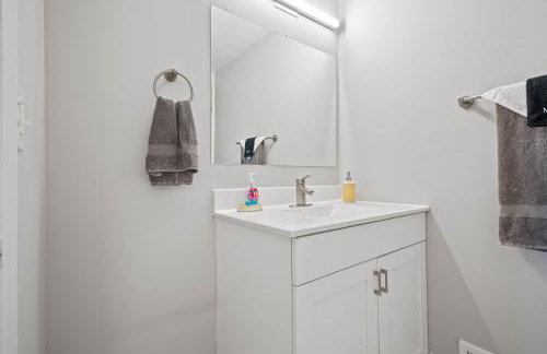 Bright & Airy Urban Unit Walk to Everything - Foto 13