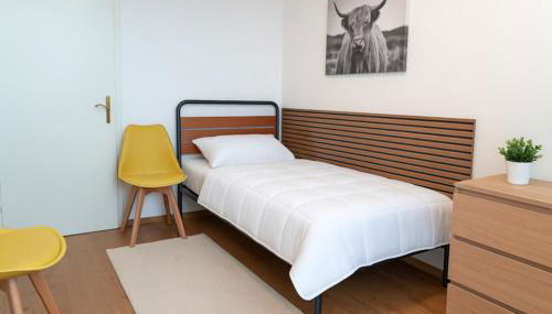 Ideal für Monteure 3 Zimmer Apartment mit Küche, Waschmaschine, Bad, WiFi, Flat TV usw - Foto 3