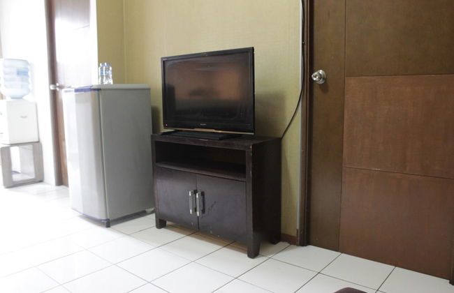 Strategic & Relaxing 2BR at Gateway Apartment Ahmad Yani Cicadas - Photo 16