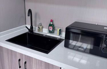 Glamping Pod with a Hot Tub in Orchard - Foto 2