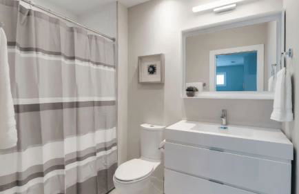 Luxe 4bdr w/ Balcony & Parking, 10 Mins to Broadway 9th Avenue by Avantstay - Foto 51