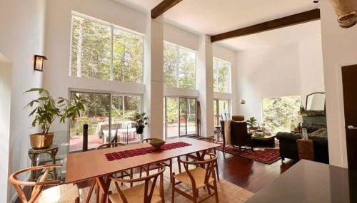 Unique and Private 25ft Waterfall House in Hunter - Foto 3