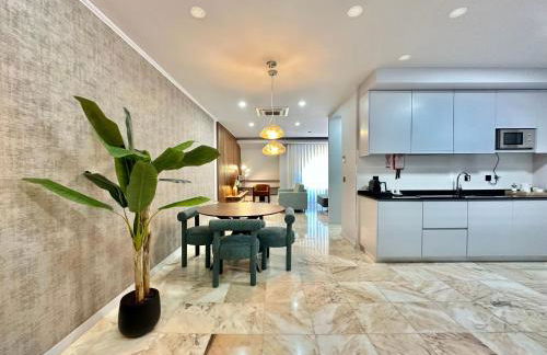 YOUROPO - Downtown - Foto 120