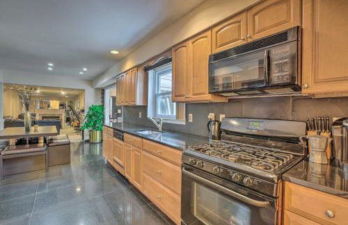 Jersey Home with Hot Tub and Private Pool! - Foto 12