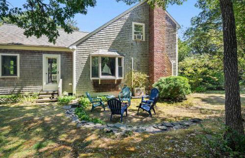 Bring your pups to Chatham Direct access to the Cape Cod Rail Trail - Foto 3