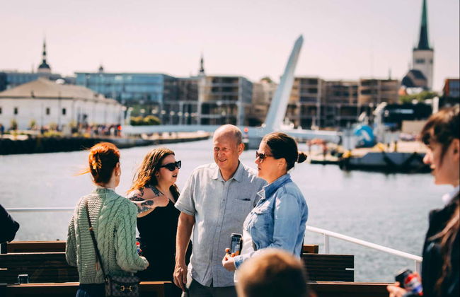 Tallinn Bay Boat Ride - Foto 1