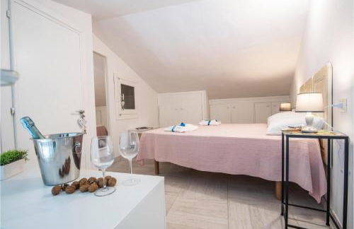 Le Dalie With Shared Pool - Happy Rentals - Photo 23