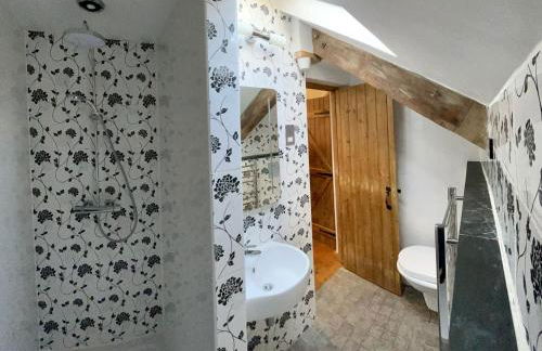 Dolgoy Coach House Loft - Photo 25