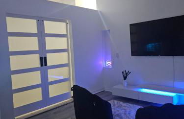 Once upon a good stay - 7 Beds Pool Home by Disney - Foto 24