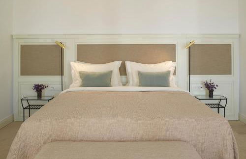 Bonzoe Suites & Villas - Photo 115