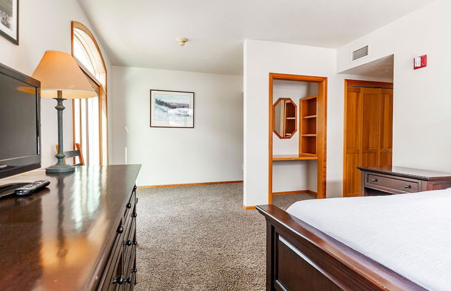 The Caledonian by All Seasons Resort Lodging - Photo 29