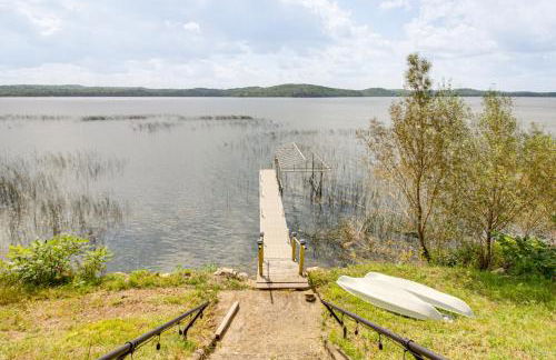 Pet Friendly Lake Alec Home with Dock! - Foto 26