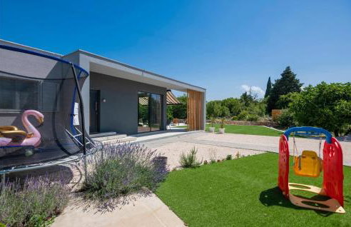 Gorgeous Home In Katuni With Wifi - Foto 14