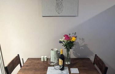 1-Bed House Sleeps 4 Free Parking - Foto 10