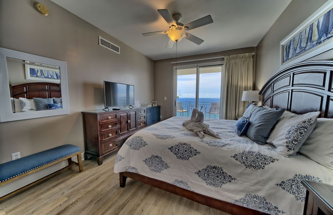 Sterling Breeze - Luxury Beach Front Condo - Photo 13