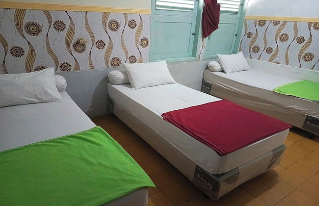 Surga Family House - Foto 16