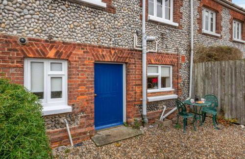 2 Bed in Weybourne oc-2372 - Photo 9