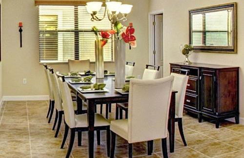 Cozy Pool 4 Bed Home With Spa 4 Bedroom Home by RedAwning - Foto 8