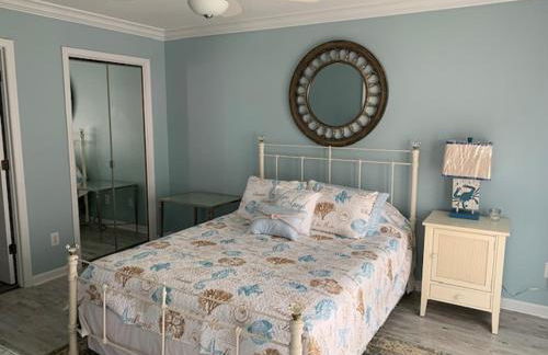 Donovan's Out of the Blue - Foto 18