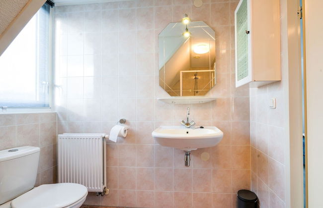 Captivating Holiday Home in Zeewolde near Forest - Photo 21