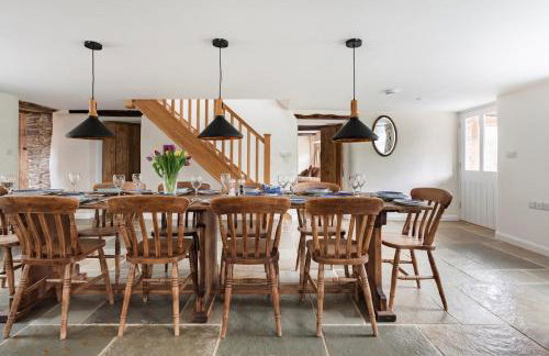 Luxury Farmhouse Retreat with Private Hot Tub & EV - Foto 43