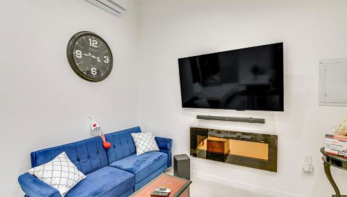 9 Mi to Dodger Stadium! East LA Studio with Patio - Foto 4