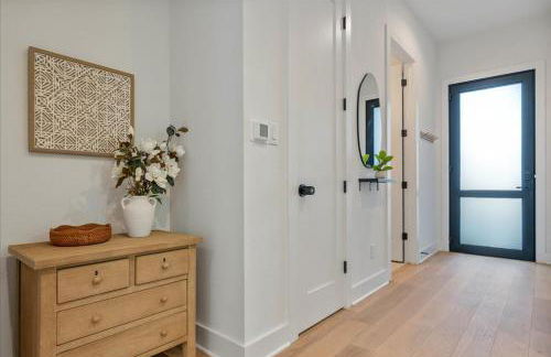 Modern Family Comfort 2BR 2 5BA Sleeps 6 - Foto 29