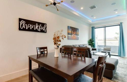 Luxury Modern 4 Bedroom 3 Bathroom Home with Rooftop Deck #2 - Photo 30