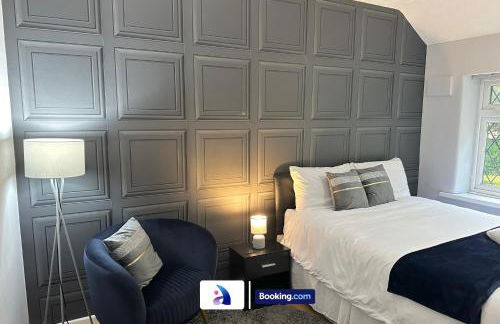 Spacious 3 BDR By Avalora Short Lets & Serviced Accommodation Queensway With Big Garden, Near Train Station, Airport & Large Driveway - Photo 19