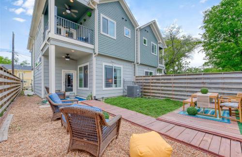 5 mins to Downtown - Houston Rodeo - Sleeps 7 - Photo 2