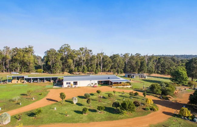 Jarrah Glen Cabins - Photo 4