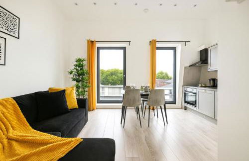 Spacious 1Bed Apt - Steps to Ealing Broadway & Shops - Foto 2