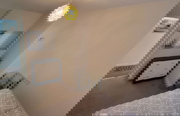 Inviting 6-bed House in Nuneaton - Foto 3