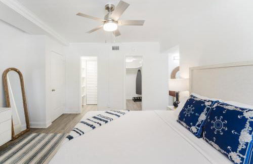 Boca Waterfront Oasis Walk to Beach with Pool, Hot Tub, Gym - Foto 37