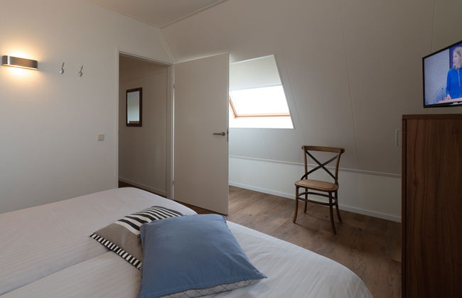 4 bedroom House in Colijnsplaat with garden and terrace - Photo 17