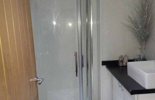 1 Bed Studio Sleeps 4 - Seaside, Dog Friendly - Photo 15