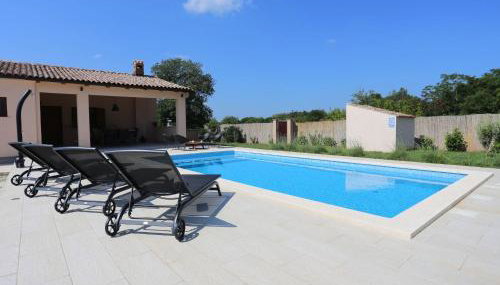 Holiday Home Haus Nina mit beheiztem Schwimmbad by Interhome - Foto 1