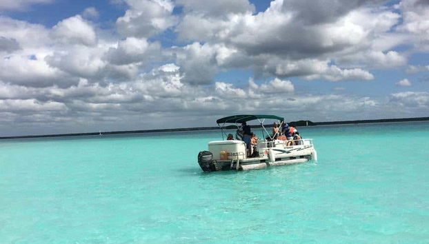 Cruising in the Bacalar Lagoon
