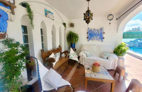 GATU PREMIUM Villa Lurberri piscina privada, 4 dormitorios, 2 baños, parking , jardines, " Preferente mayores de 25 años y familias " ín y barbacoa - Foto 21