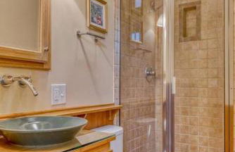 Landmark 23 - Photo 53