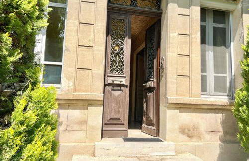 Bourgeois House - 16 personnes, Piscine, 6 chambres, 8 lits, 4 SDB, Centre-ville, CLIM - Foto 27