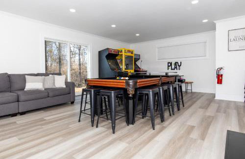 New Group Space - Sleeps 20! Near Sports Center - Photo 32