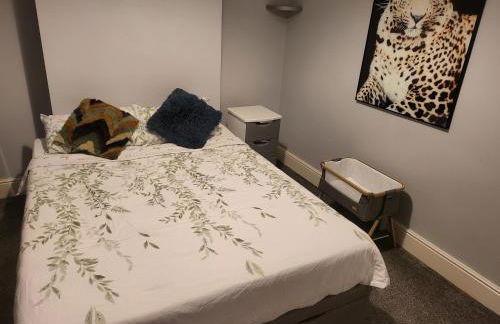 Apartment - Sleeps 5 - Great Location - Parking - Foto 75