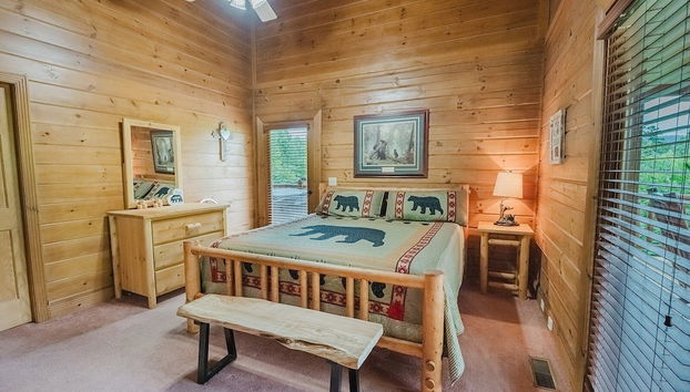 Absolute Bearadise 3 Bedroom Cabin by RedAwning - Foto 2, Habitación