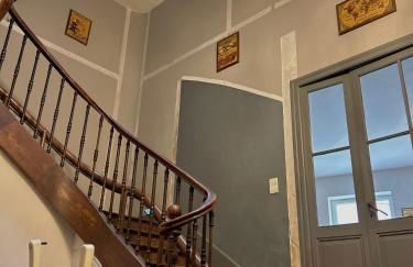 La Maison d'Ailleurs - Photo 1