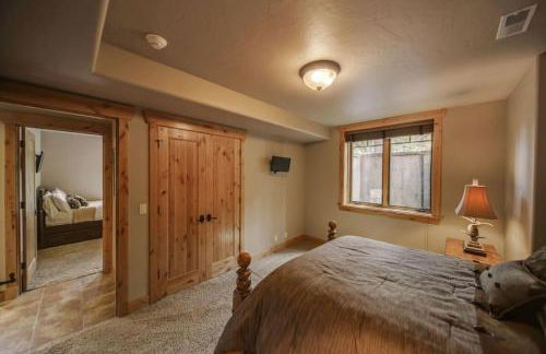 Bear Discovery Custom Tamarack Estate Home by Casago McCall - Donerightmanagement - Foto 37