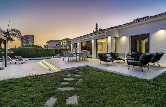 MAR - Luxury Villa Marbesa 400 meters to beach - Foto 1