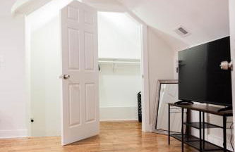 Joynest Loft - Private Entry & Bath - Foto 9