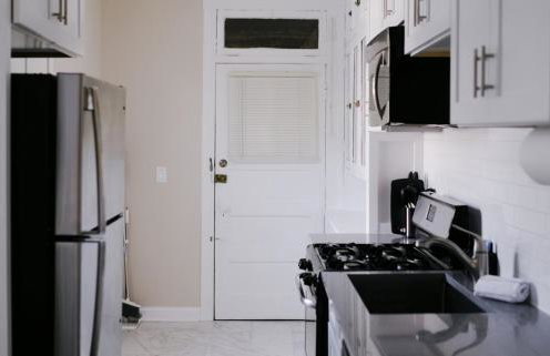 Sleeps 22 • Modern Multi-Unit • Gym • Workspaces - Photo 71